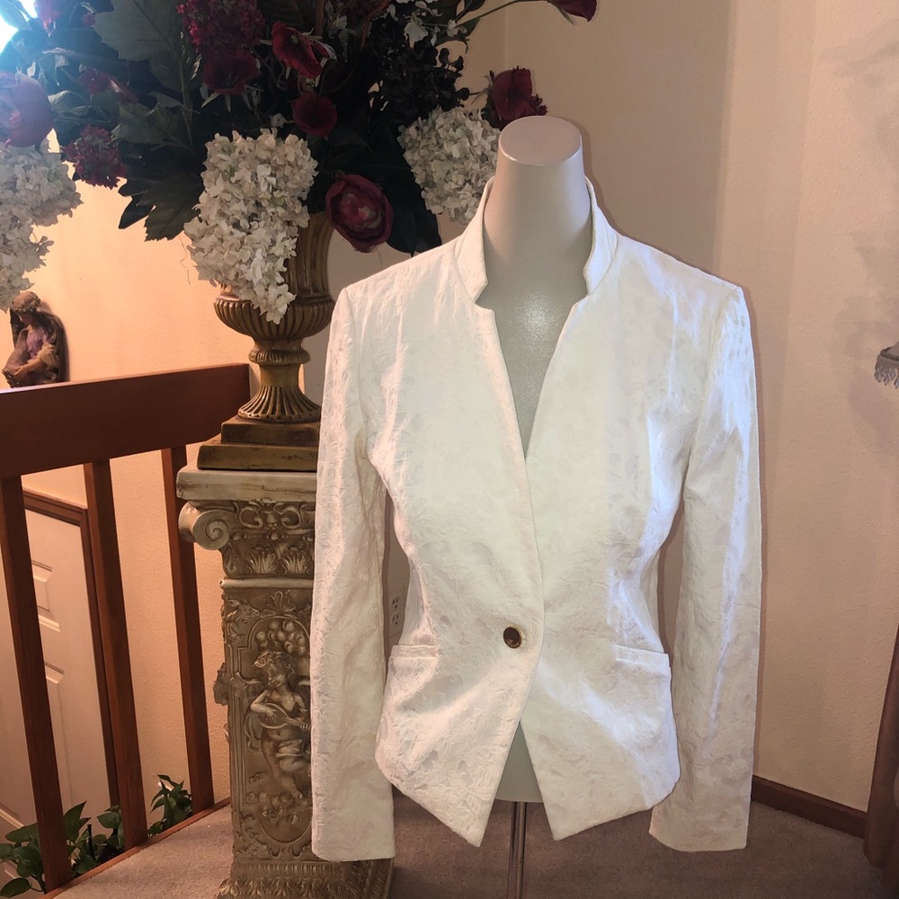 Guess Off White Lace Blazer